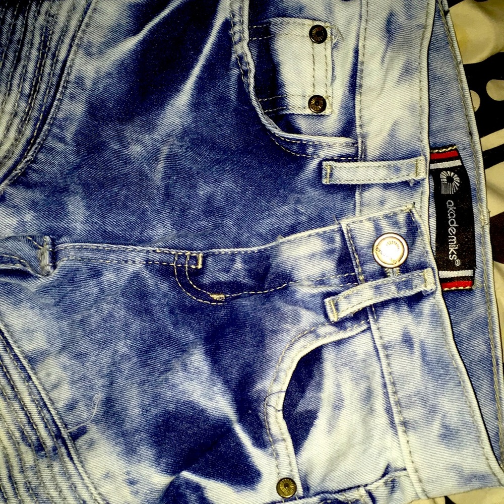 Brand new never wore size 5 boys jeans